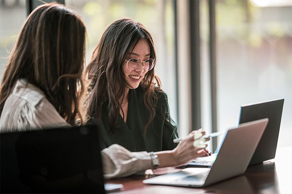 Le coaching favorise le bien-être au travail